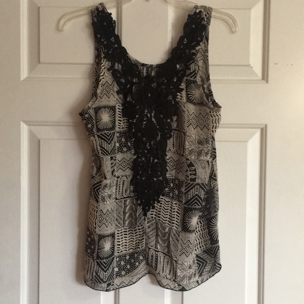 Boutique Black Patterned Blouse
